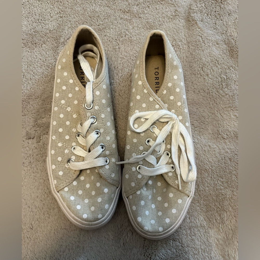 Women’s shoes
